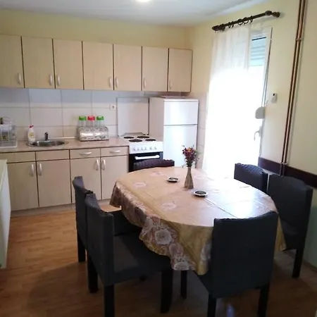 Zlatni Bor * Ζλάτιμπορ