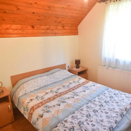 Zlatni Bor Σαλέ *